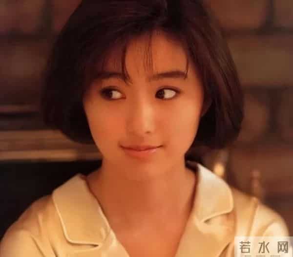 酒井法子的堕落史:14岁登台16岁红遍全球,38岁入狱沦为风月女人