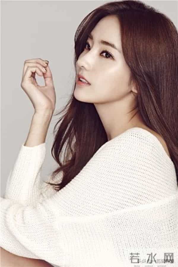 韩彩英综艺公开豪门日常 入行前是金融高材生 企业家丈夫身价不凡