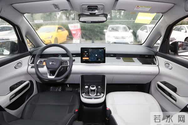 想买大5座侧滑门MPV,可以看看比亚迪D1,家人坐着舒服、车内安静