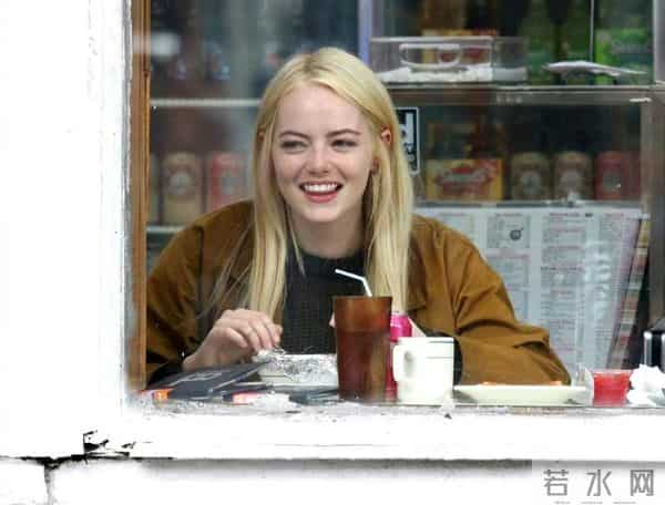 女神全裸出镜，35岁二封影后