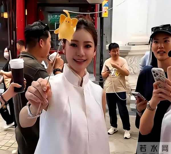 扮猪吃老虎？结婚11天马筱梅开始疯狂“收割”。一家4口全被拿捏