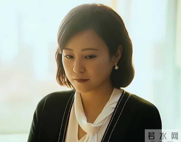 掀桌子了?郝蕾辛芷蕾的“互撕”大战,揭开了圈中内幕的遮羞布