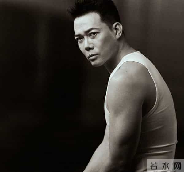 刚靠妻子走红，就酒驾入刑、和嫩模传绯闻，如今这是浪子回头了？