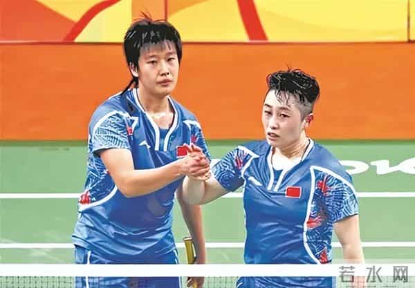 羽毛球奥运冠军于洋：运动生涯悲情，退役卖衣服，婚恋成谜