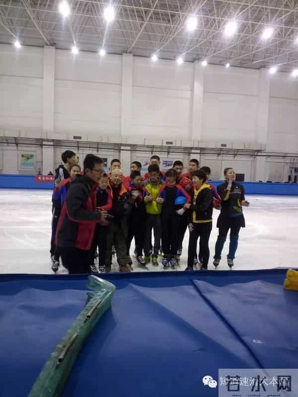 动态关注世界自闭日 范范呼吁送上关爱和鼓励