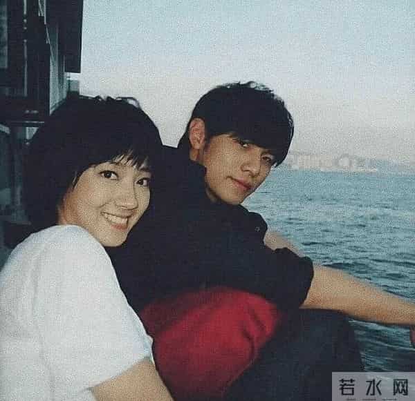 从吴亦凡顺杆爬到周杰伦，与房祖名夜店买醉搂嫩模？网友脑洞太大