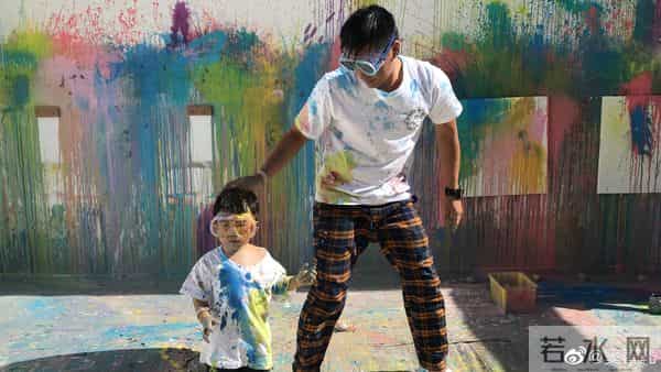 还记得《天外飞仙》里的上官浩琪吗？他现在长这样