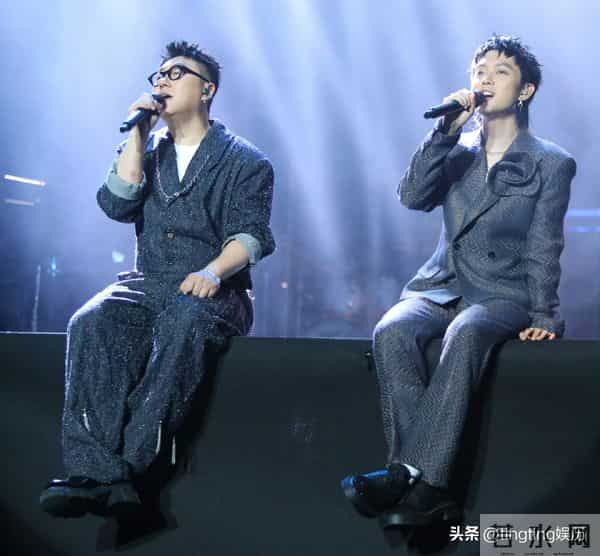 《披荆斩棘》第四季全阵容官宣，17位滚烫哥哥，17位炙热弟弟