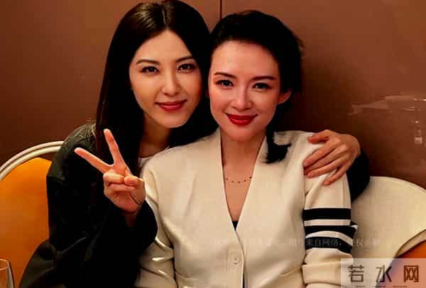 43岁章子怡陷整容风波，与曾黎合照判若两人下巴鼻子看着不自然！