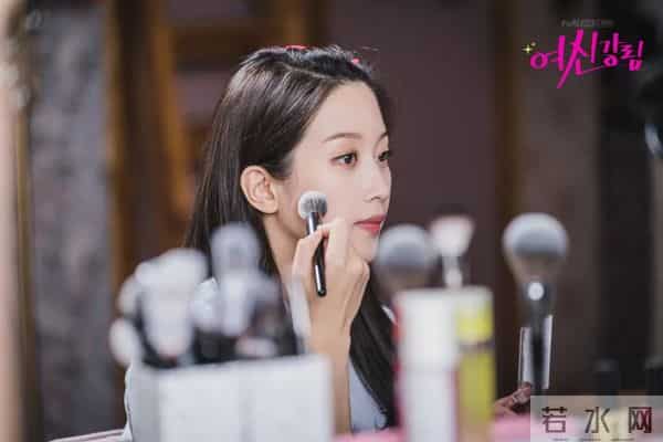 这个时代在偷偷惩罚长得不好看的人?