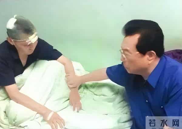 曝李双江退休养老金每月3万，梦鸽李天一定居美国，连夜转移资产