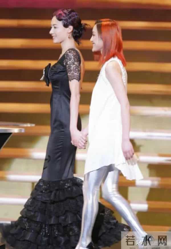 2010年，张柏芝挺着大孕肚，四肢纤细胖到180斤，依旧美的不像话