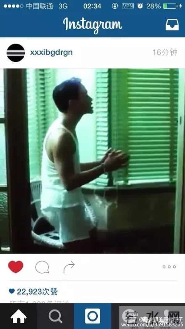 那些把乃们迷到不行的宋仲基、宋慧乔、权志龙都是他的粉丝!