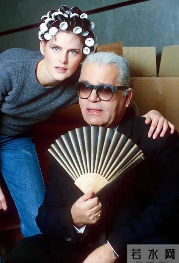 英国“贵族”超模突然离世!雌雄同体的美惊艳世人,曾是老佛爷挚爱…