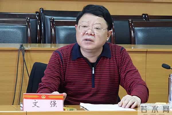 曾经的扫黑英雄文强,生命中的最后四小时,在看守所里辗转难眠