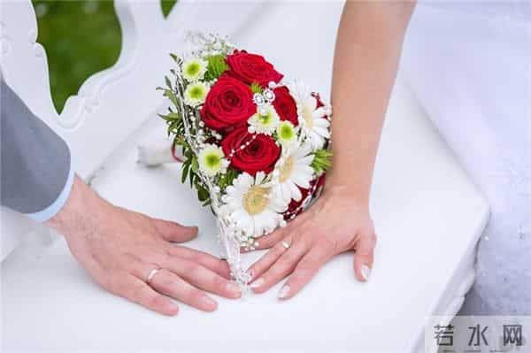 四十段浪漫情话:你呀,手给我牵,以后悲喜都在我身边