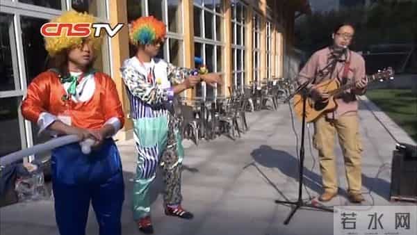 见不得残疾人卖艺，是一座城市的悲哀 - 原创