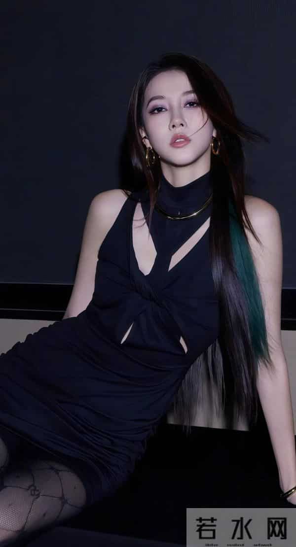 弦子：莫道弦音惟婉转， 摇魂戏骨自翩然