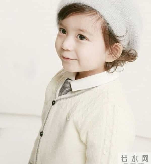 还记得《天才宝贝》的小主角吗？长大后兄弟三人长相太逆天了!