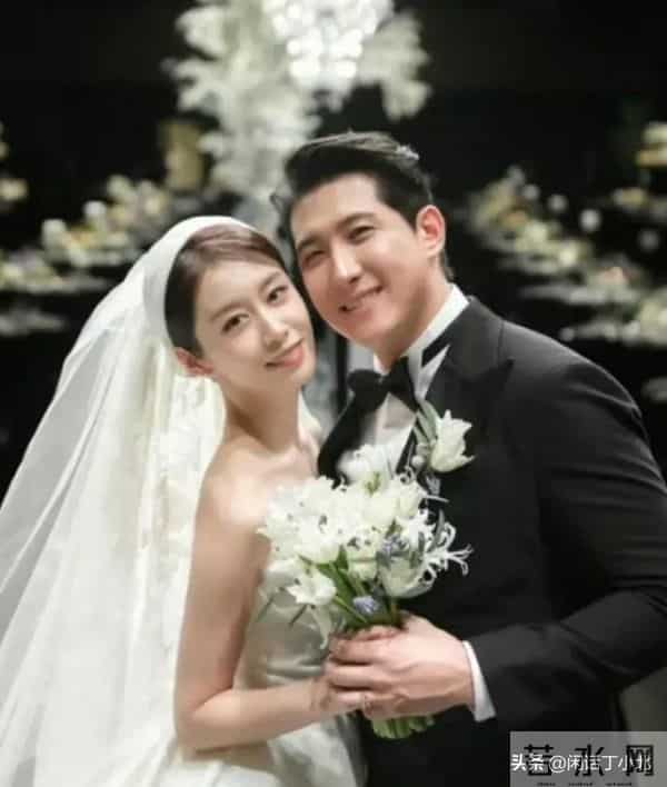 韩娱记忆 - 皇冠飘落 T-ara成员的婚姻