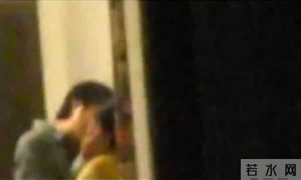 丑出新高度！ 长成这样的他曾被董洁爱过