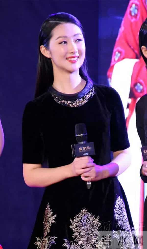 甜过景甜,涂黎曼,你们喜欢她的古装还是现代装