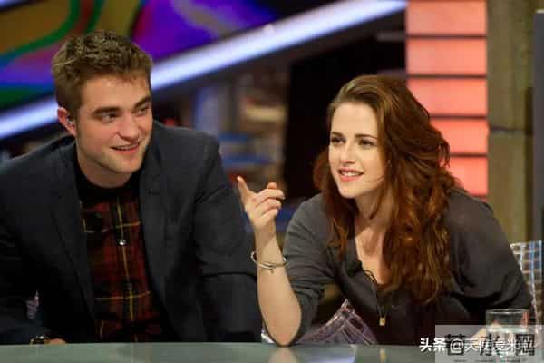 “狼人”泰勒·洛特纳低调订婚,《暮光之城》三主角如今怎样了?