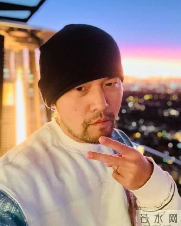 周杰伦MV变迁史:曾经美女如云,爱选中日清纯女星,如今演独角戏