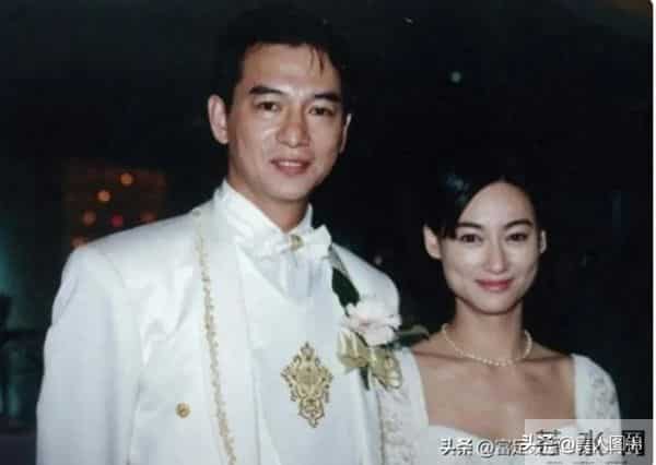 郭靖师傅~斑斑,主持过央视春晚,前夫惠天赐,姐姐森森