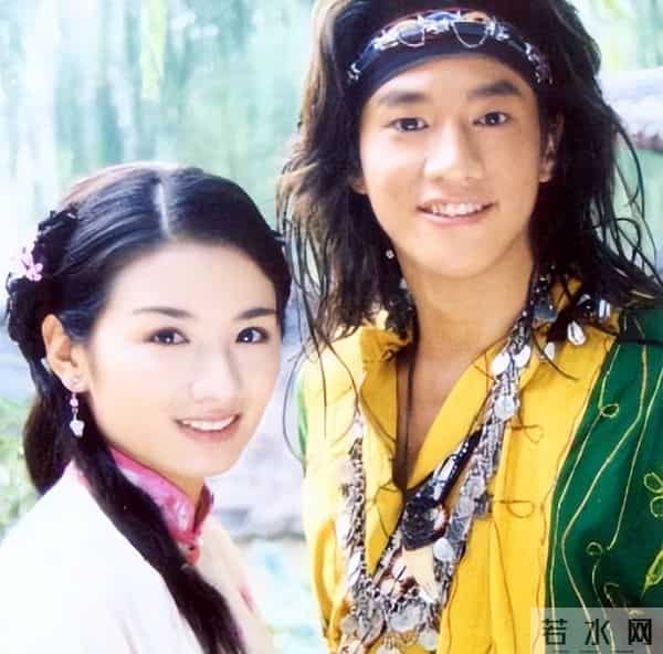 何润东：三次表白孙俪被拒，41岁娶柜姐为妻，恩爱多年无子也幸福