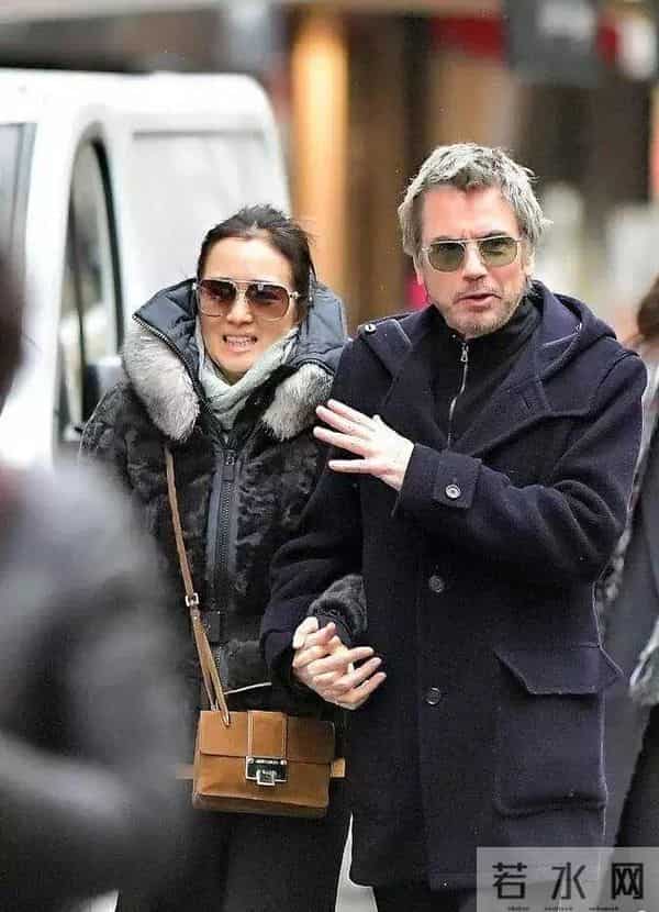 巩俐：第一代谋女郎不得不说的三段感情，它们改变了她的婚姻观