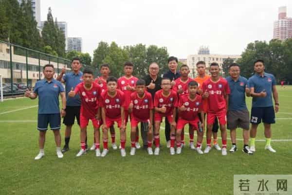 从雪域高原到杨浦滨江,新民晚报杯足球赛架起民族团结之桥