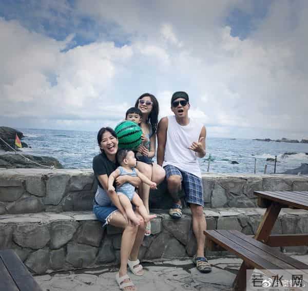 还记得《天外飞仙》里的上官浩琪吗？他现在长这样