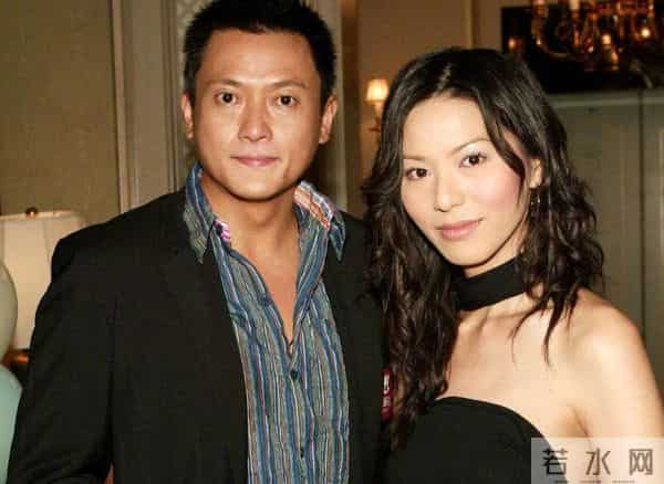 滕丽名重提旧爱魏骏杰不尴尬,分手14年无联络,感慨已时过境迁