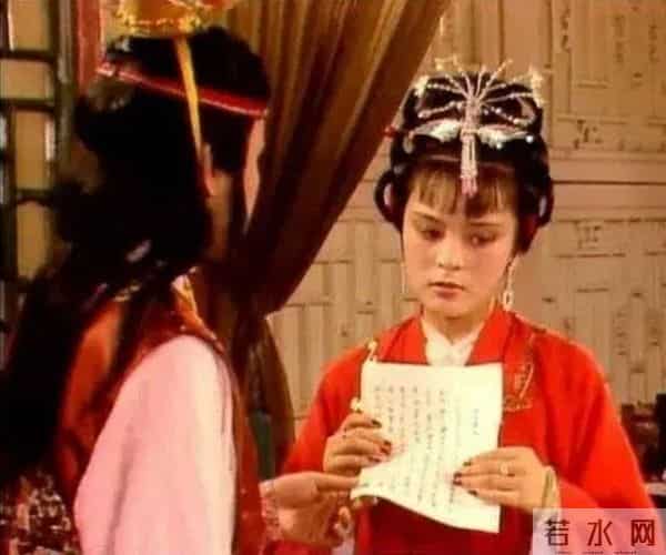 他因为长得丑，饰演了87版《红楼梦》的贾环，今成斯文儒雅萌大叔