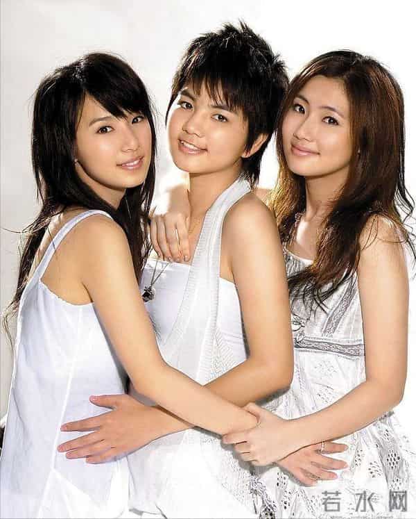 “娱圈勇士”Ella：暧昧吴尊被否认，闪婚软饭男，公开分娩全过程