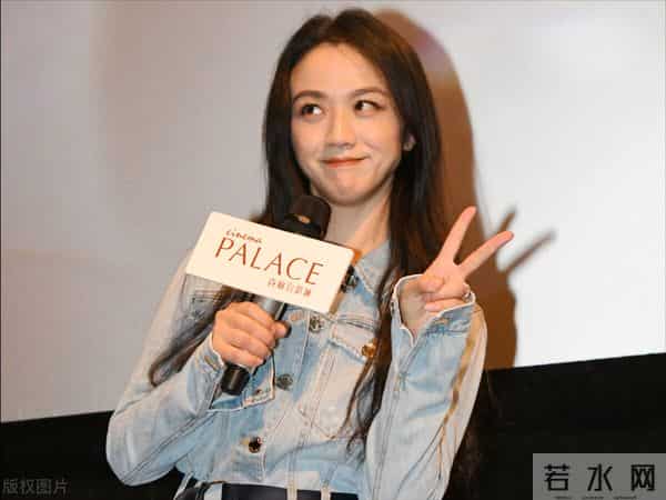 汤唯的缤纷情史，靠美貌征服了8个男人，嫁韩国离异导演终获幸福