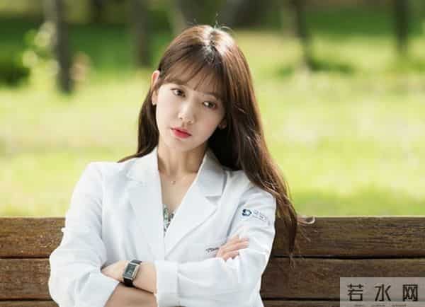 朴信惠婚讯前,有诸多“绯闻”男友,为何花落崔泰俊?