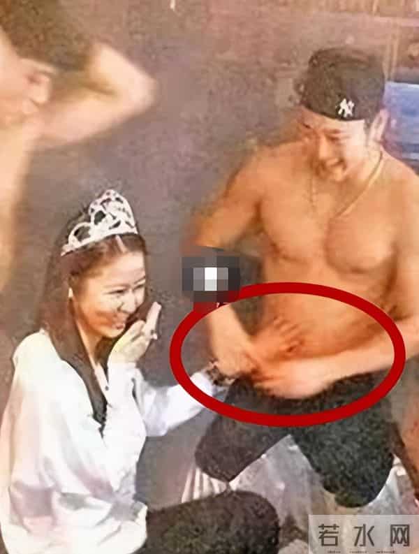 林心如原形毕露？和5位半裸男聚会照片被扒出，网友：尺度太大