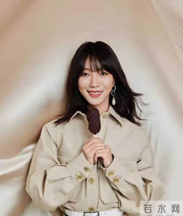 王珞丹从清纯玉女到后来几乎全裸出镜，比脱衣更狠的是撕碎标签