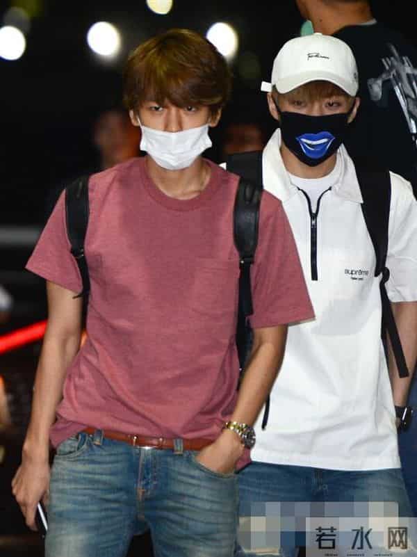 EXO赴夏威夷参加SM度假旅游 灿烈心情好伯贤略显疲惫组