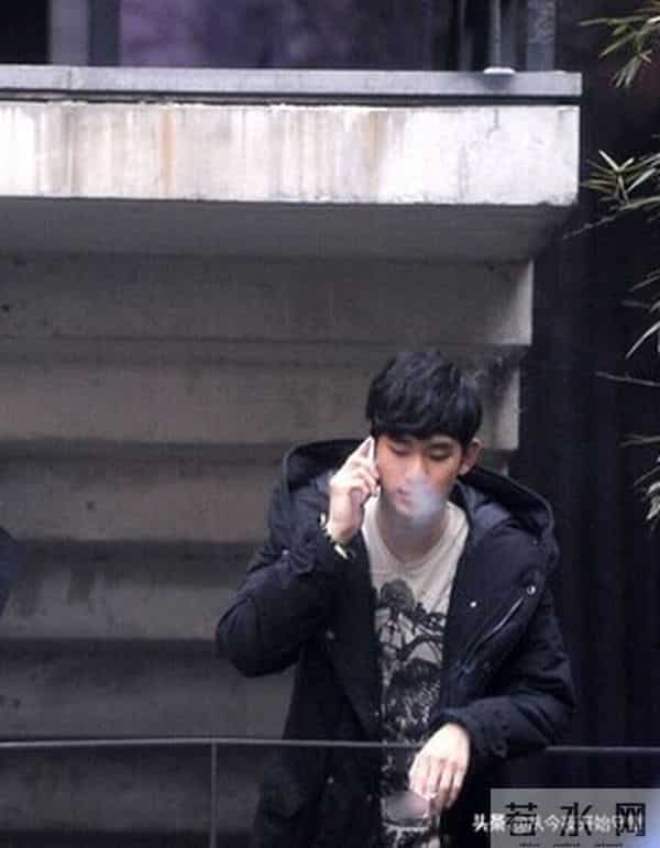 被拍到的明星抽烟大盘点！胡歌邓伦井柏然陈晓在列，还有倪萍！