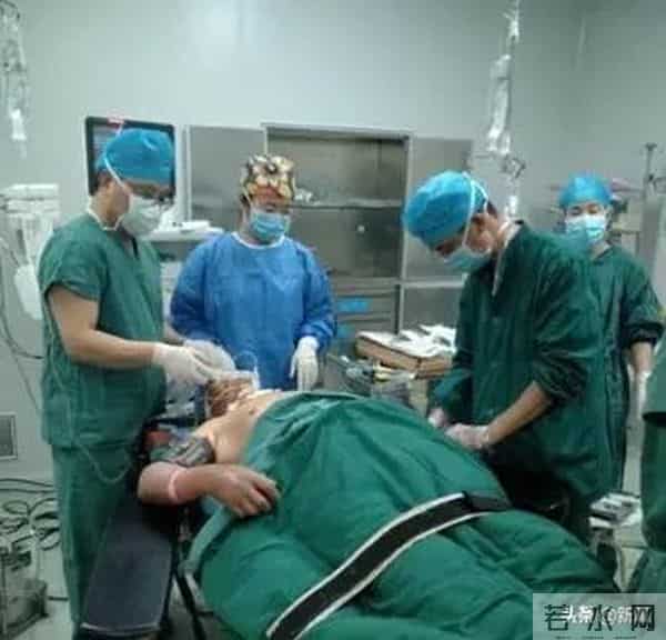 顶级豪门孙女赴韩吸脂隆胸后死亡，这是选了什么破野鸡医院啊