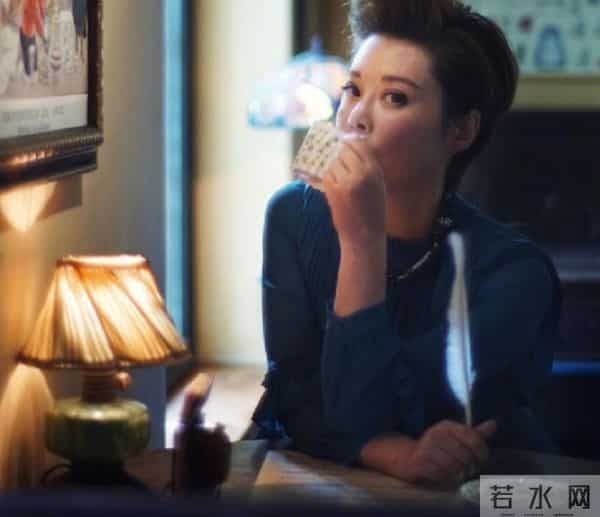 袁立:三婚两离,50岁还没孩子,受伤之后才明白还是中国男人好