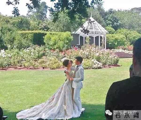 开八明星们的婚纱照,分明是花式虐狗啊!