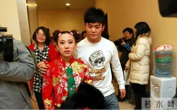 一手好牌打得稀烂!深扒丫蛋、赵本山的恩怨始末