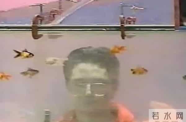 “水下闭气”2小时的李一道长,被拆穿后去美国,混不下去又回国