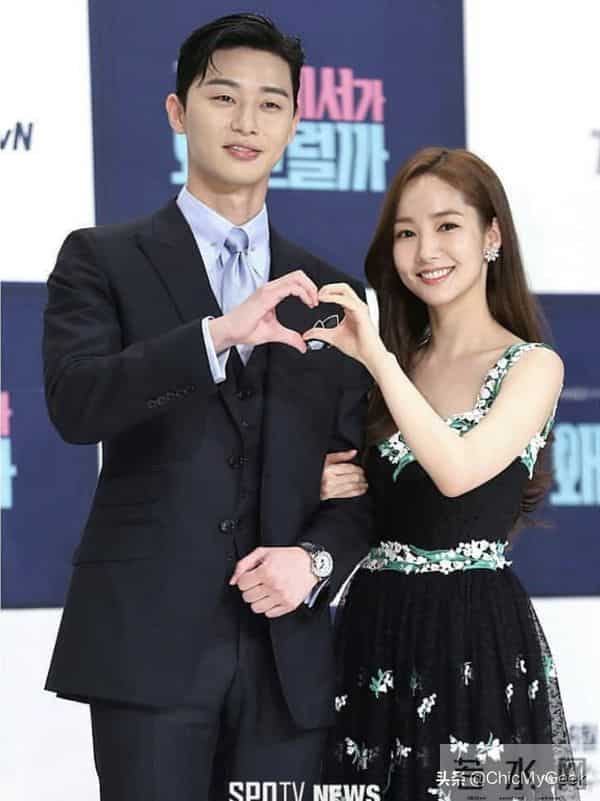 朴叙俊、朴敏英又现恋爱铁证!情侣装、表情符号隔空传情