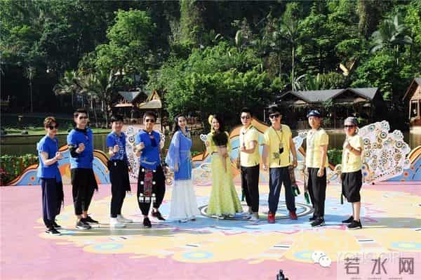 肌肉男神Rain跑男秀身材，逗趣上演最炫民族风