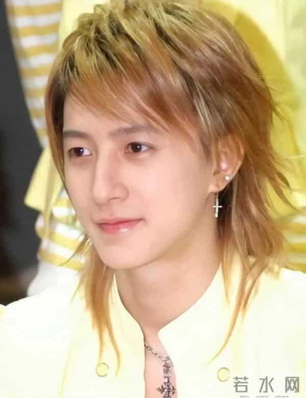 第一代偶像“人气王”,拒绝翻红,身家过亿